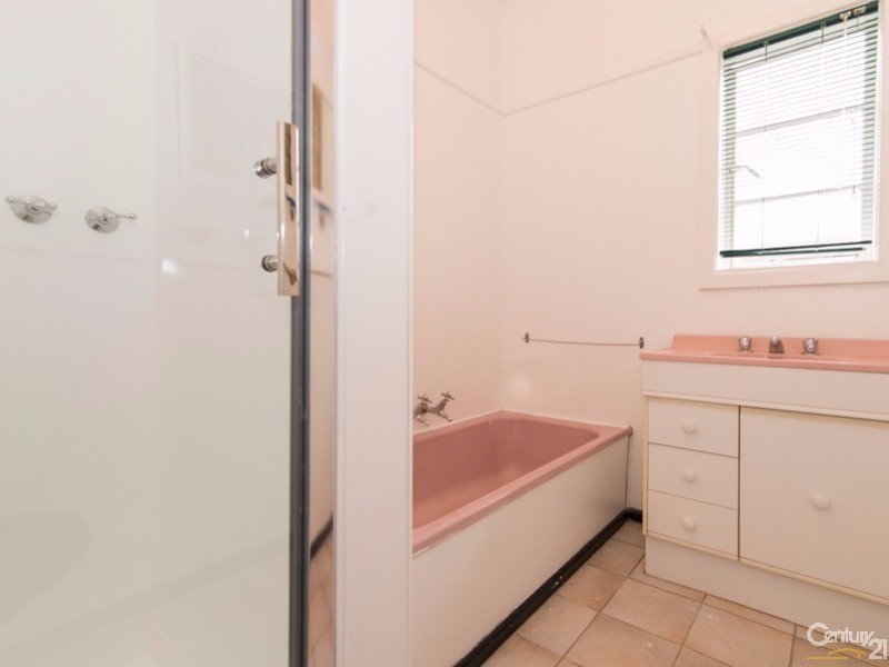 8 Ridgway Avenue, Croydon VIC 3136