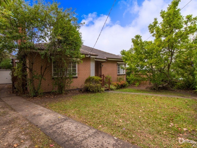 8 Ridgway Avenue, Croydon VIC 3136