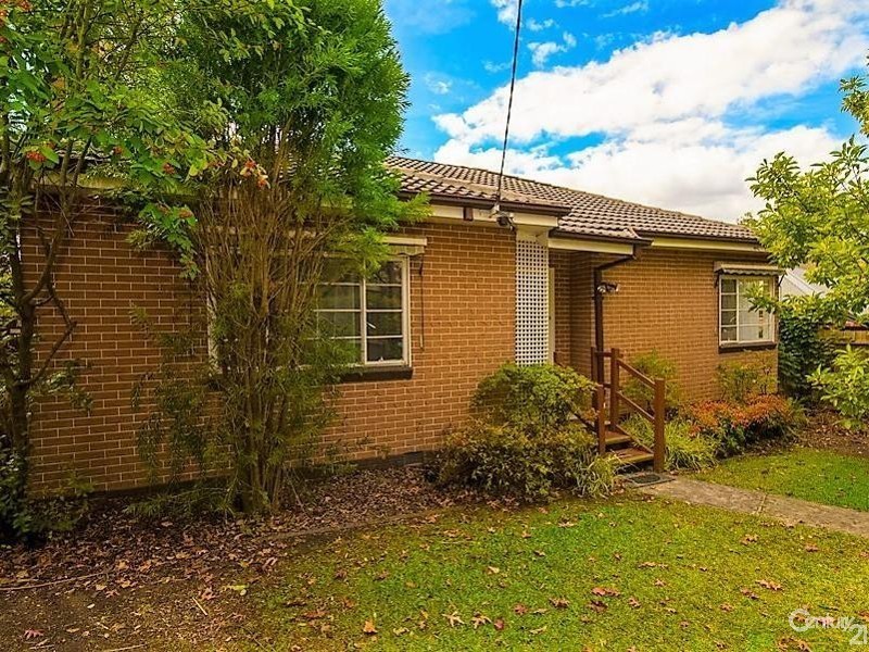 8 Ridgway Ave, Croydon VIC 3136