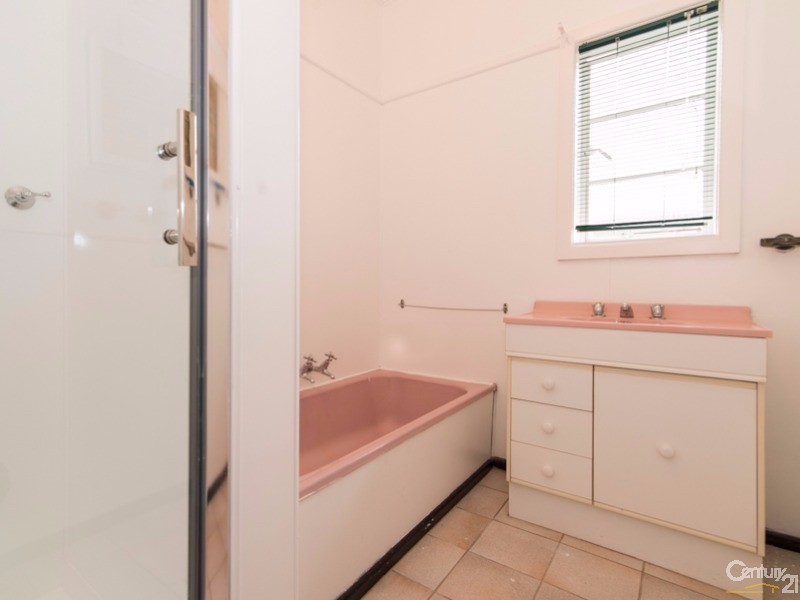 8 Ridgway Ave, Croydon VIC 3136