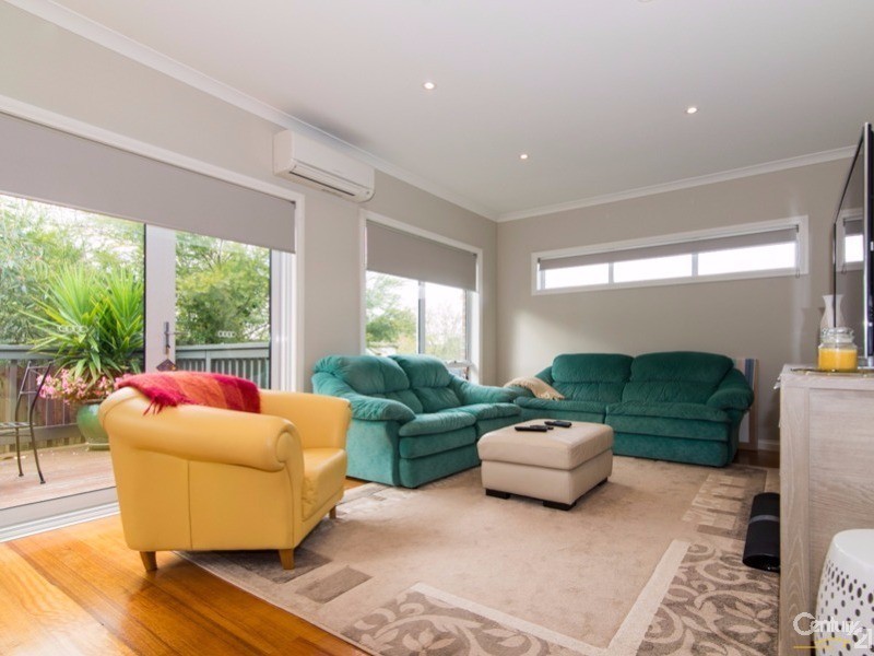 2/8-10 Humber Road, Croydon VIC 3136