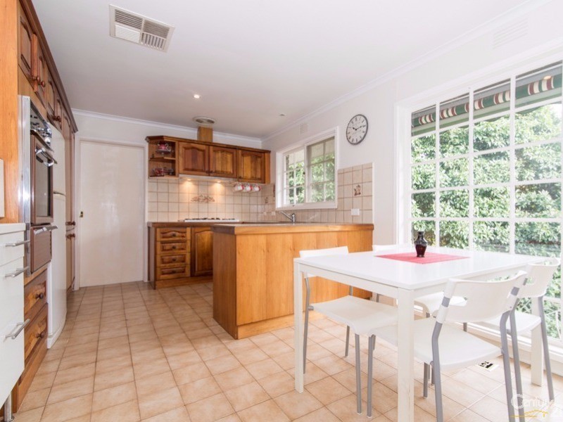 6 Inverness Court, Croydon VIC 3136