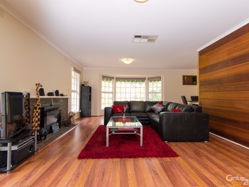 6 Inverness Court, Croydon VIC 3136