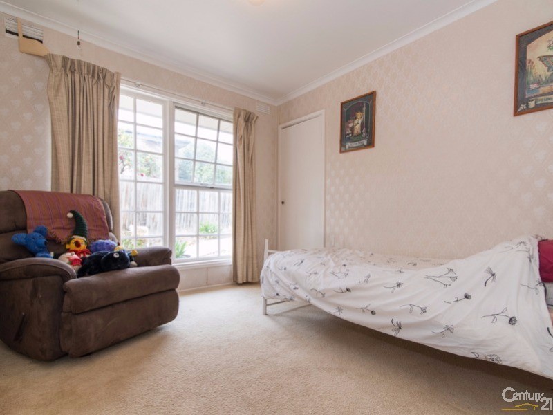 6 Inverness Court, Croydon VIC 3136