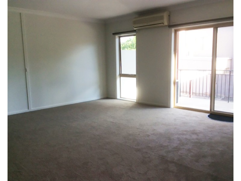 25/12-18 Bourke Street, Ringwood VIC 3134