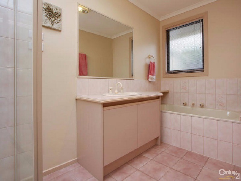 2/181 Bedford Road, Ringwood East VIC 3135