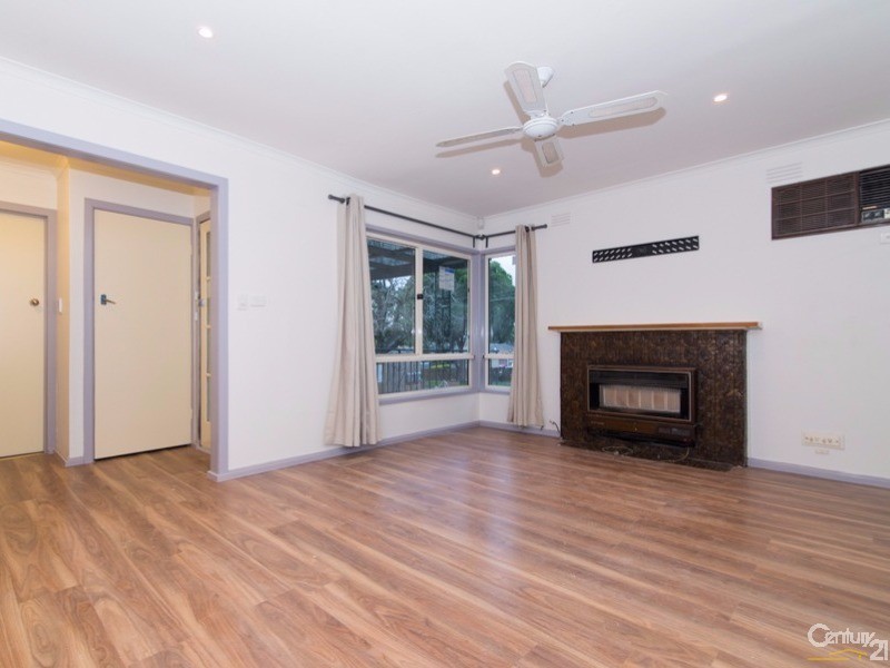 53 Blazey Road, Croydon South VIC 3136