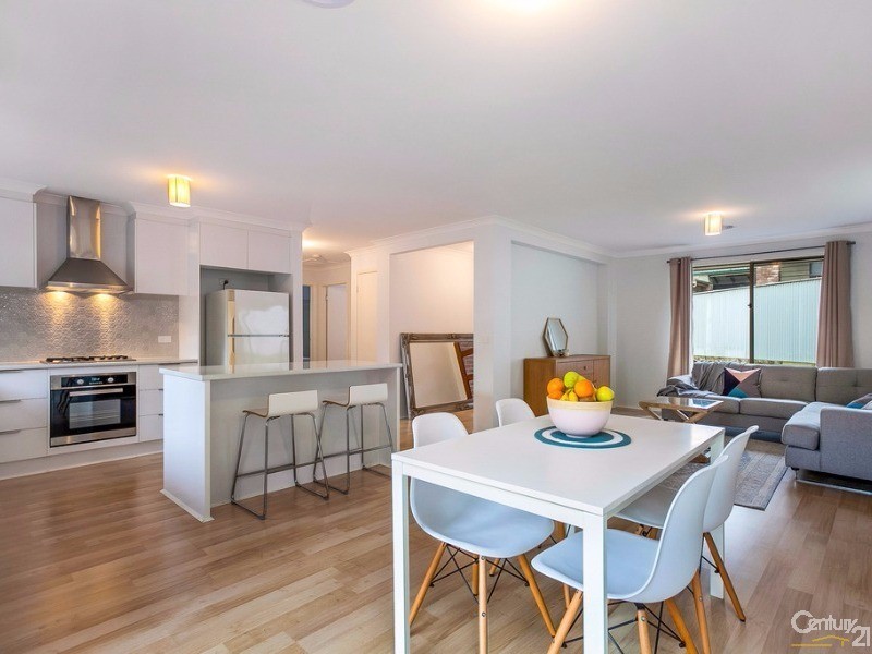 8 Gums Avenue, Belgrave VIC 3160