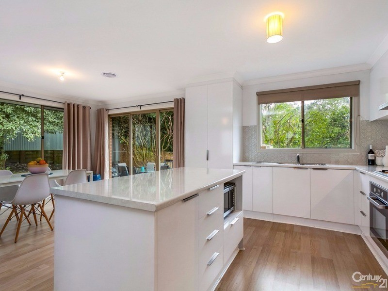 8 Gums Avenue, Belgrave VIC 3160