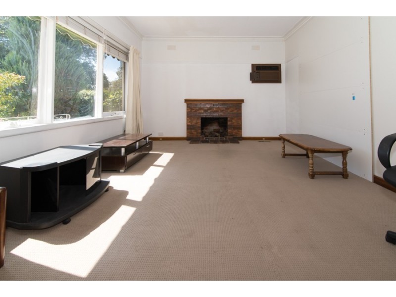 32 Panoramic Grove, Glen Waverley VIC 3150