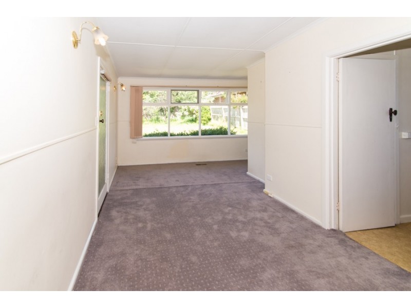 32 Panoramic Grove, Glen Waverley VIC 3150