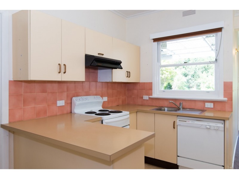 32 Panoramic Grove, Glen Waverley VIC 3150