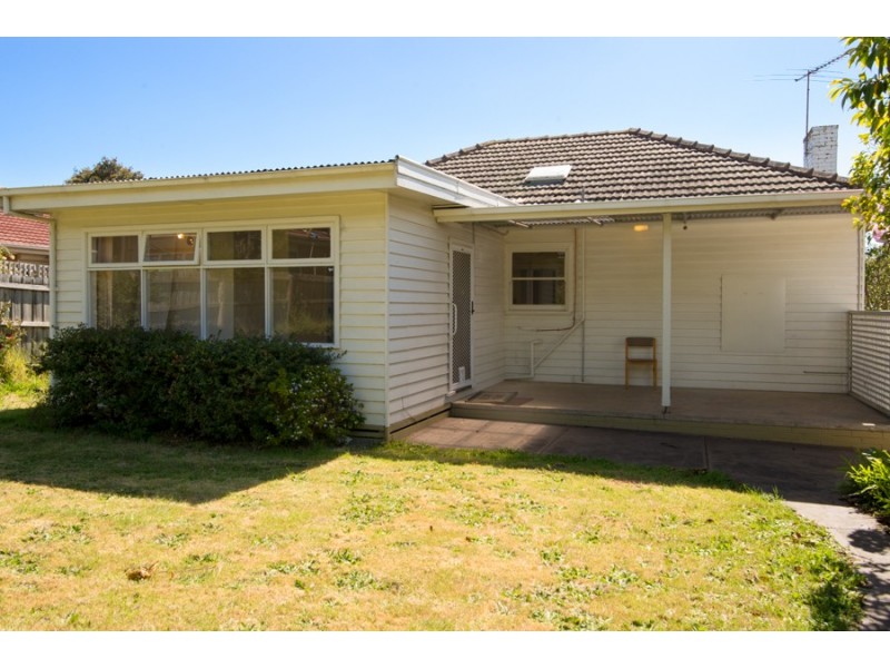 32 Panoramic Grove, Glen Waverley VIC 3150