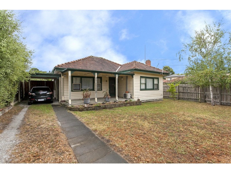 11 Railway Crescent, Croydon VIC 3136