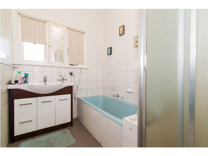 12 Merrilong Street, Ringwood East VIC 3135