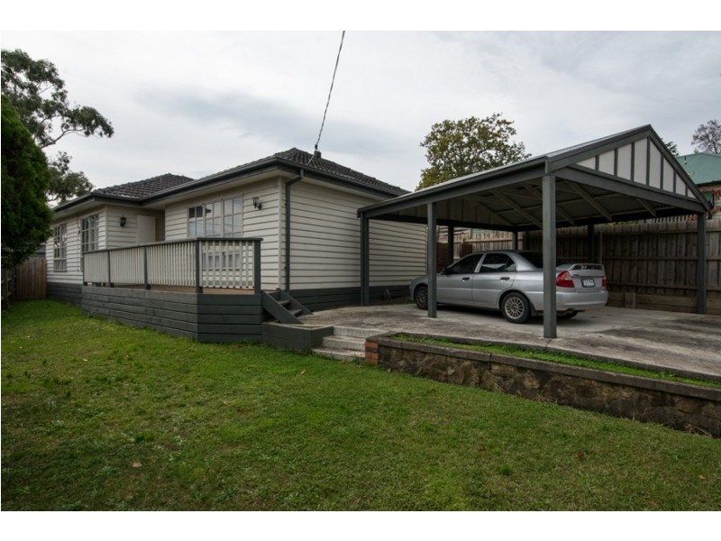 6 Diane Crescent, Mooroolbark VIC 3138