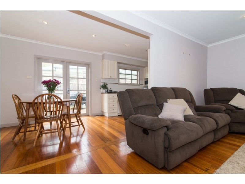 6 Diane Crescent, Mooroolbark VIC 3138