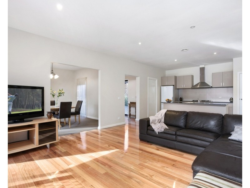 4/17-19 Edith Avenue, Croydon VIC 3136