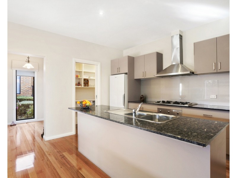 4/17-19 Edith Avenue, Croydon VIC 3136