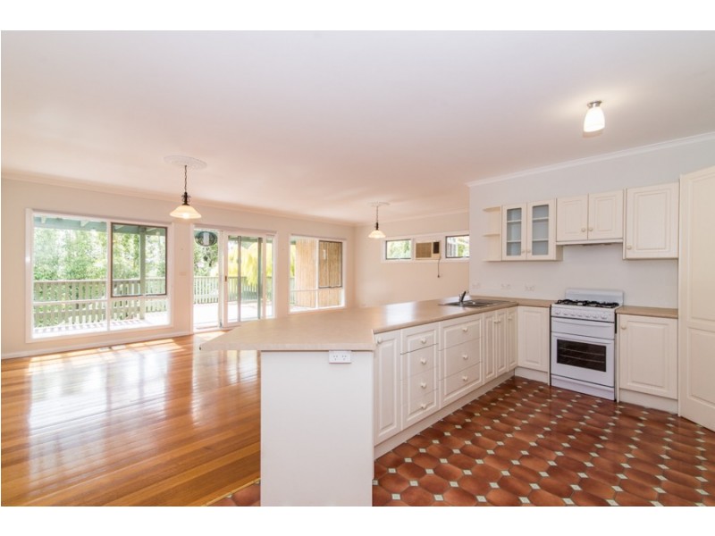 35 Lenna Street, Burwood East VIC 3151