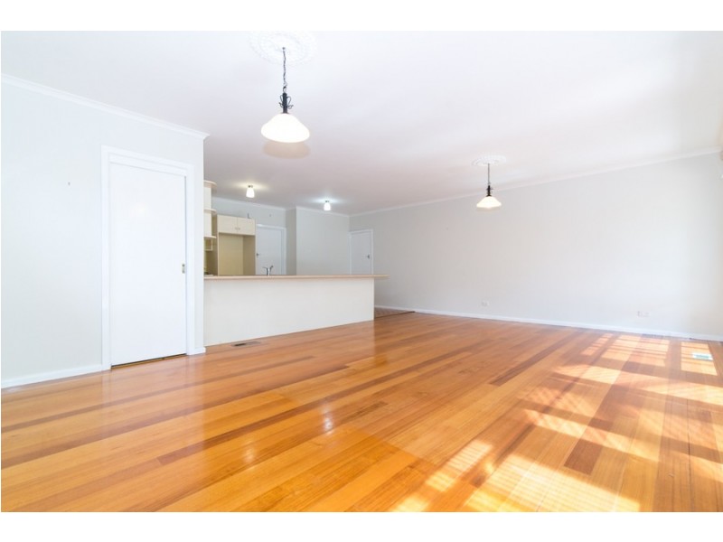 35 Lenna Street, Burwood East VIC 3151