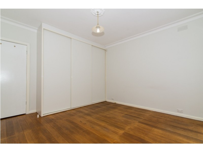 35 Lenna Street, Burwood East VIC 3151