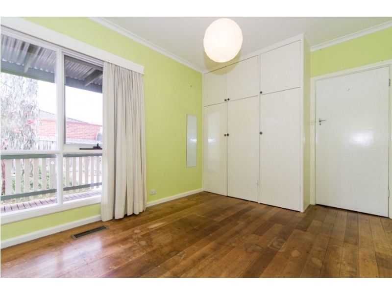 35 Lenna Street, Burwood East VIC 3151