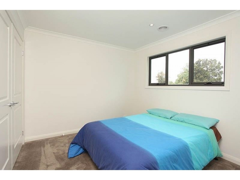 2/12 Braeside Avenue, Ringwood East VIC 3135