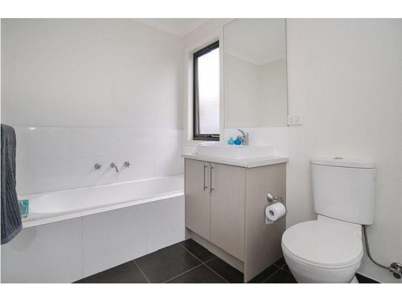 2/12 Braeside Avenue, Ringwood East VIC 3135