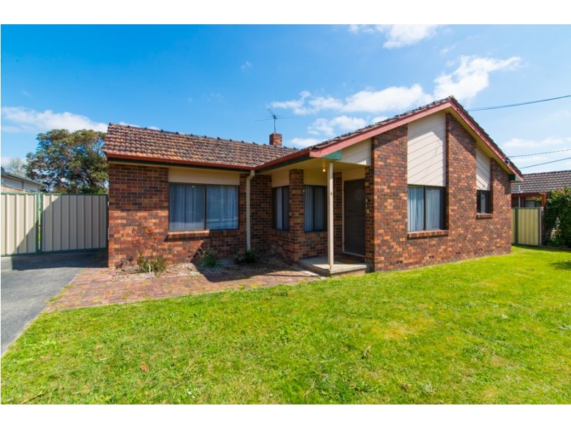 4 Harcourt Road, Boronia VIC 3155