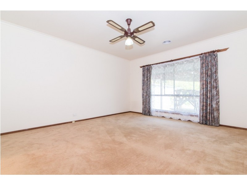 4 Harcourt Road, Boronia VIC 3155