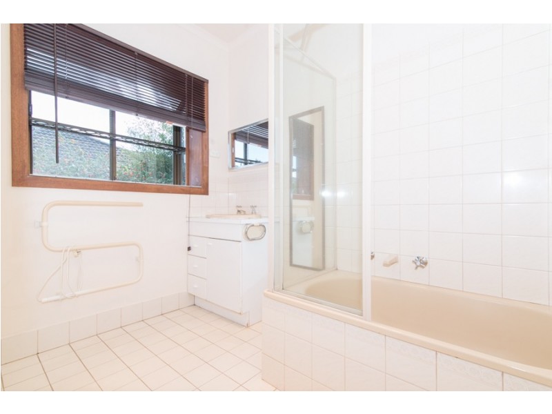 4 Harcourt Road, Boronia VIC 3155