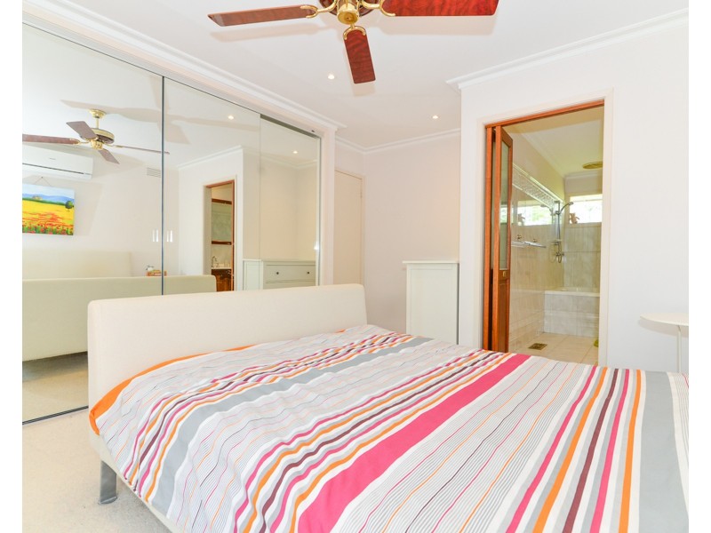 6 Cantala Crescent, Ringwood North VIC 3134