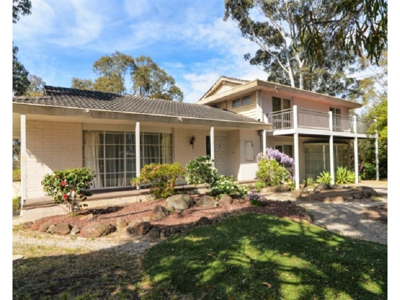 6 Cantala Crescent, Ringwood North VIC 3134