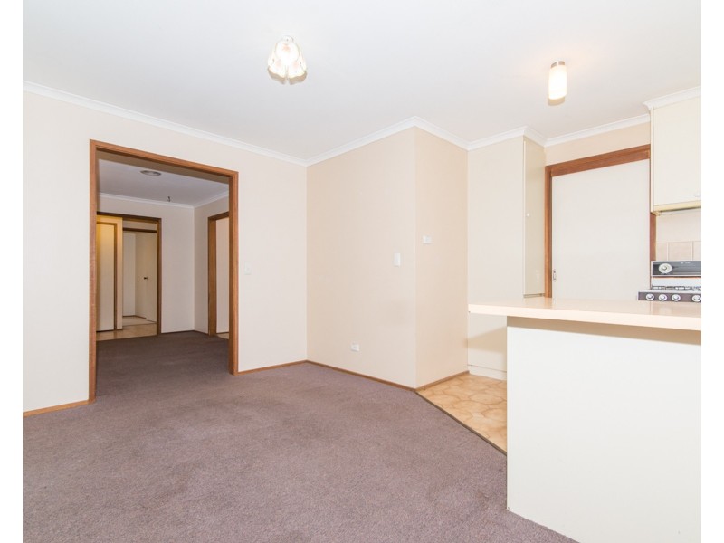 15 Mountain Heath Walk, Croydon South VIC 3136