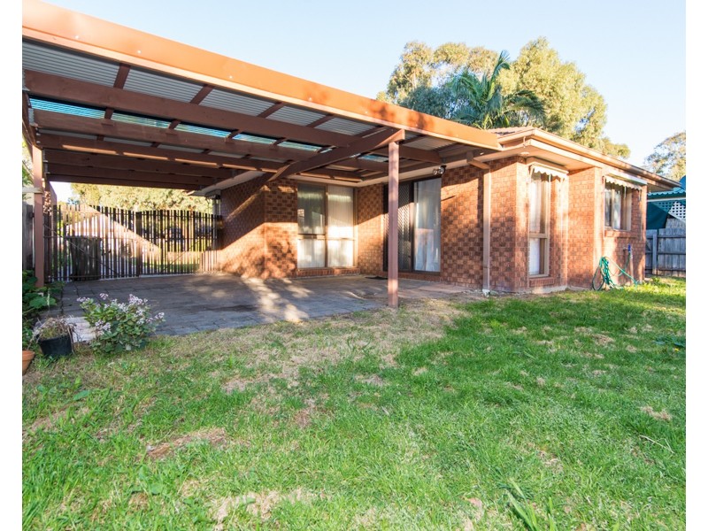 15 Mountain Heath Walk, Croydon South VIC 3136