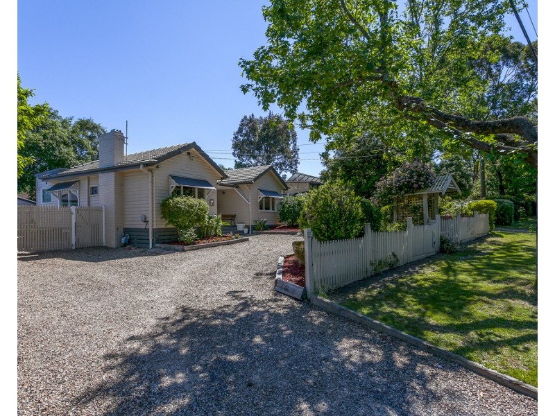 7 Ross Crescent, Heathmont VIC 3135