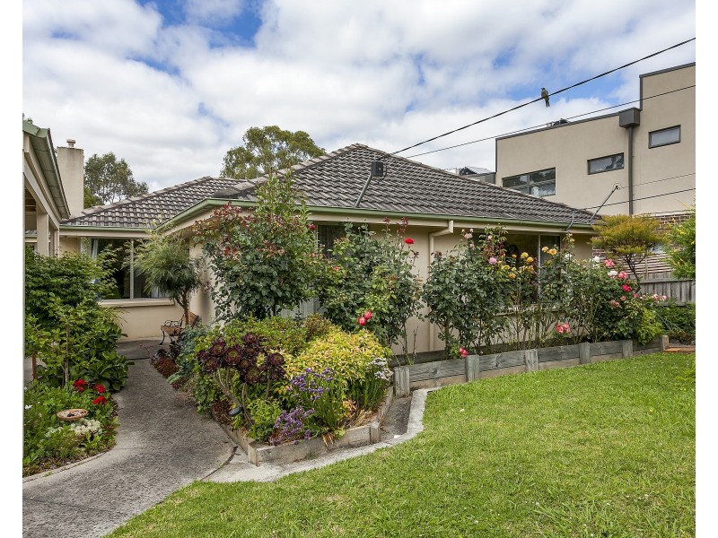 30 Winyard Drive, Mooroolbark VIC 3138