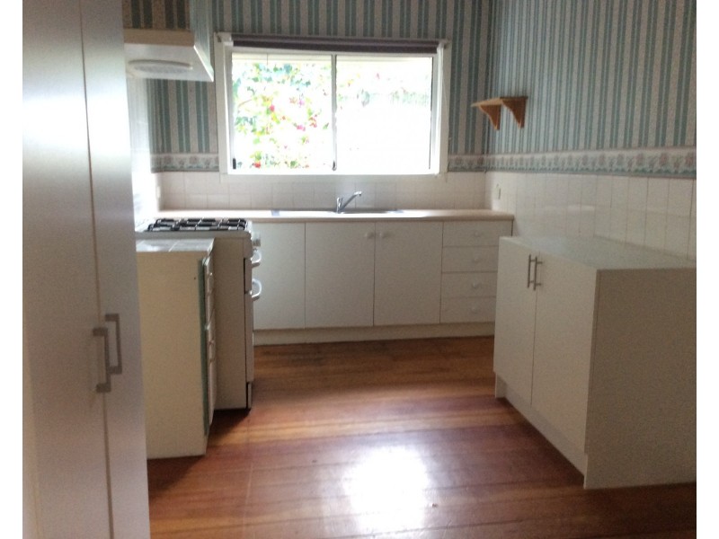 65 Kent Avenue, Croydon VIC 3136
