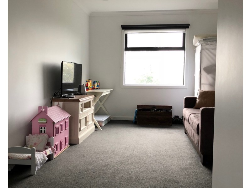 8 Newhaven Lane, Croydon VIC 3136