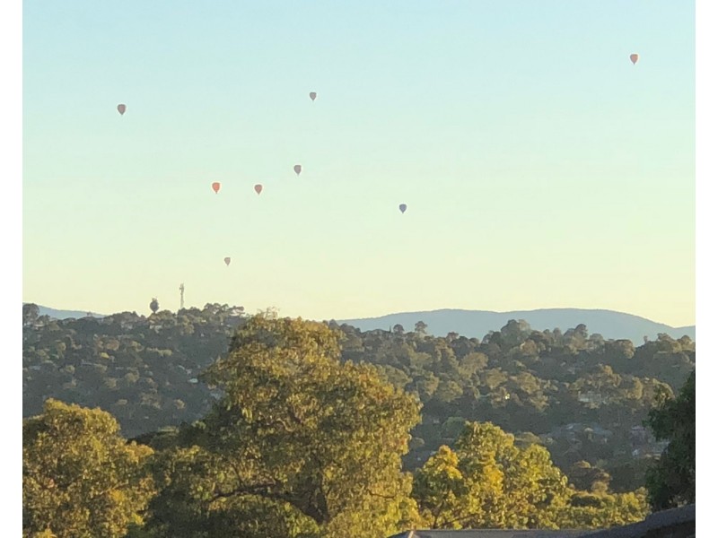 8 Newhaven Lane, Croydon VIC 3136