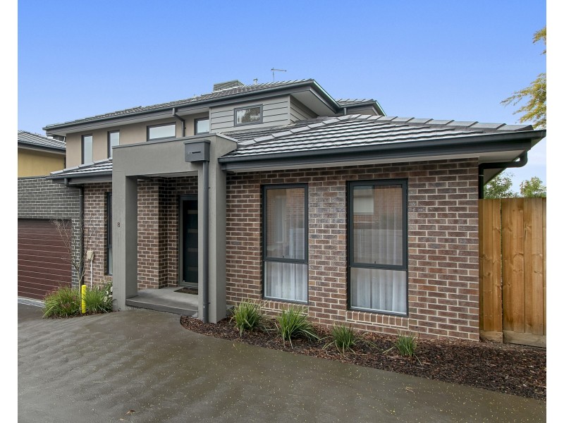 8 Newhaven Lane, Croydon VIC 3136