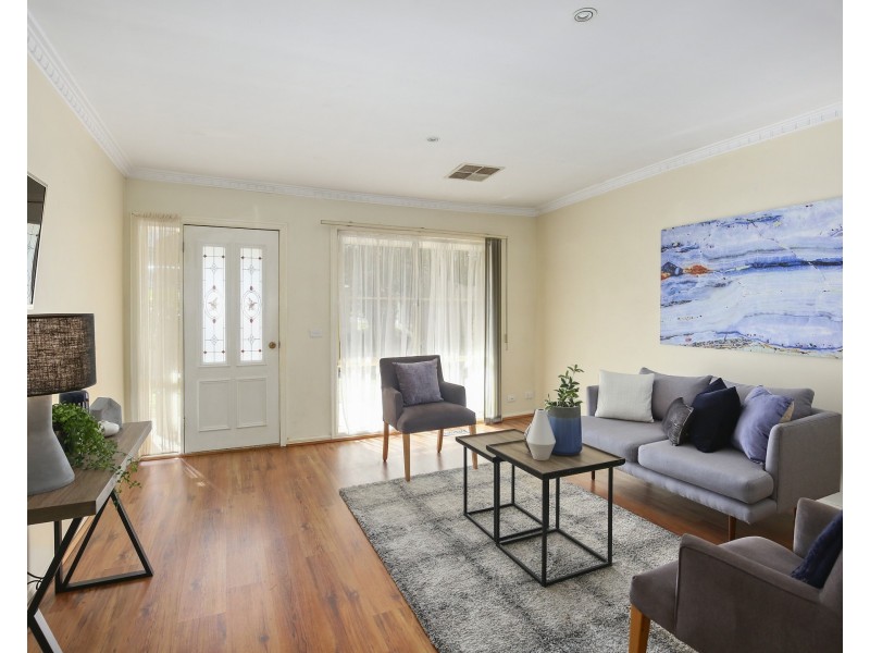 1/1 Velden Avenue, Ferntree Gully VIC 3156