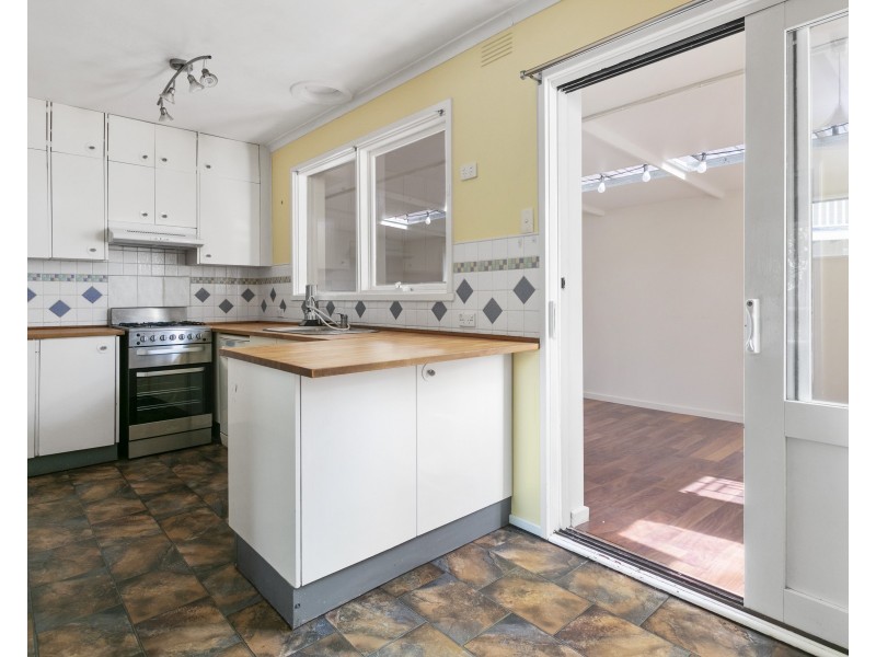 36 Hilda Avenue, Boronia VIC 3155