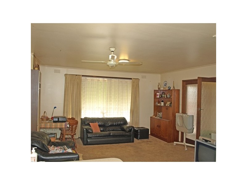 2/7 Fortuna Ave, Croydon VIC 3136