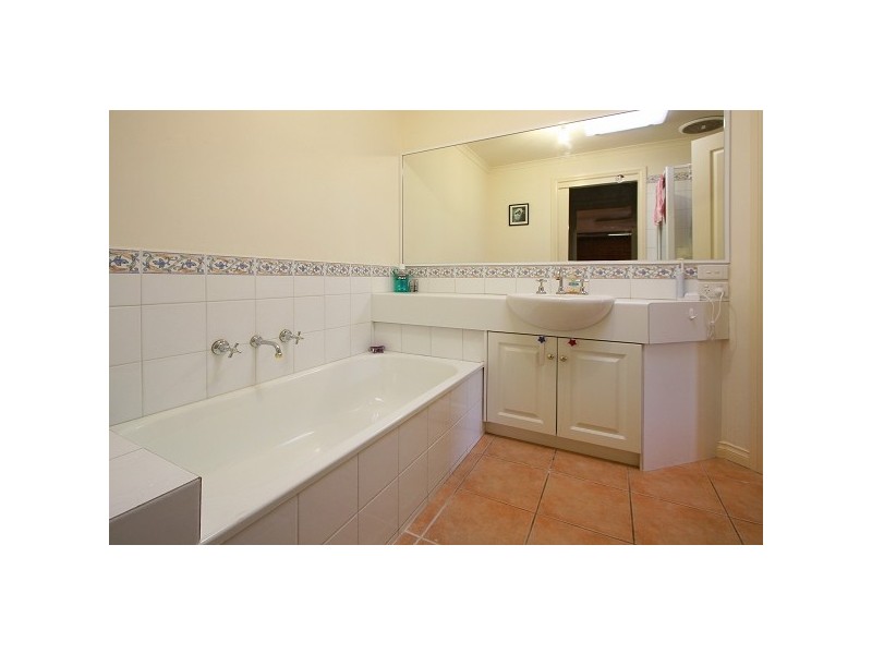 2/5 Gordon Street, Croydon VIC 3136