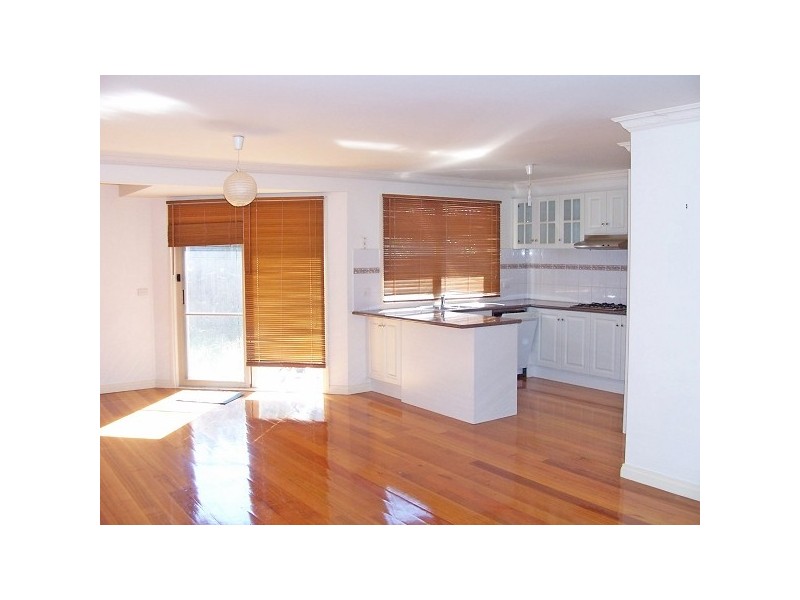 2/5 Gordon Street, Croydon VIC 3136