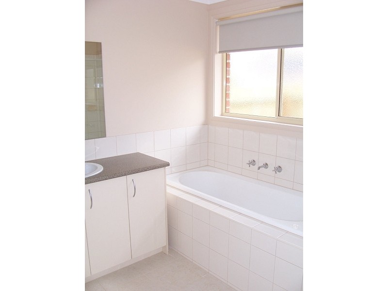 4 Vincent Street, Bayswater VIC 3153