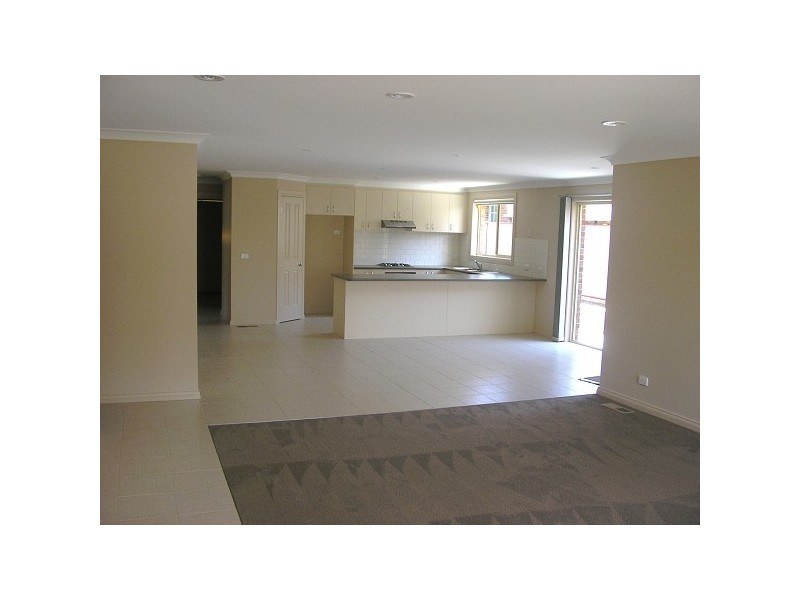 4 Vincent Street, Bayswater VIC 3153