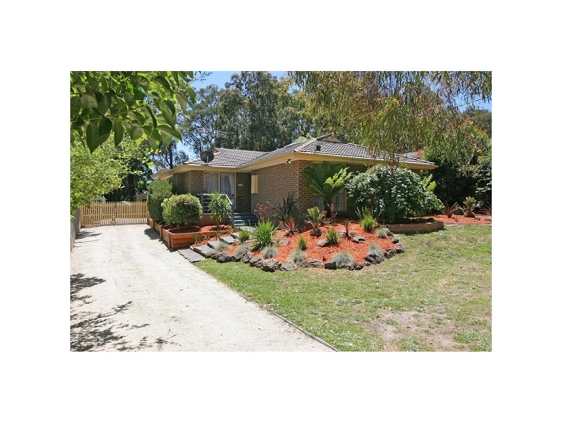 17 The Avenue, Montrose VIC 3765